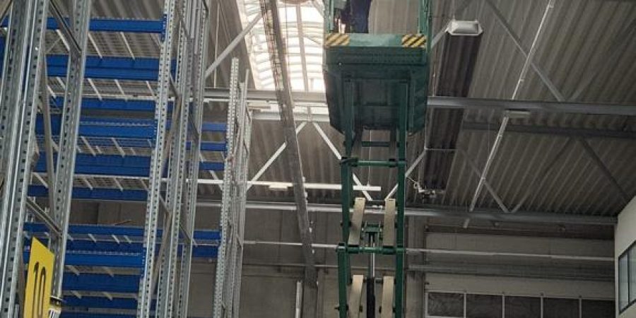 Industriereinigung Dachfenster